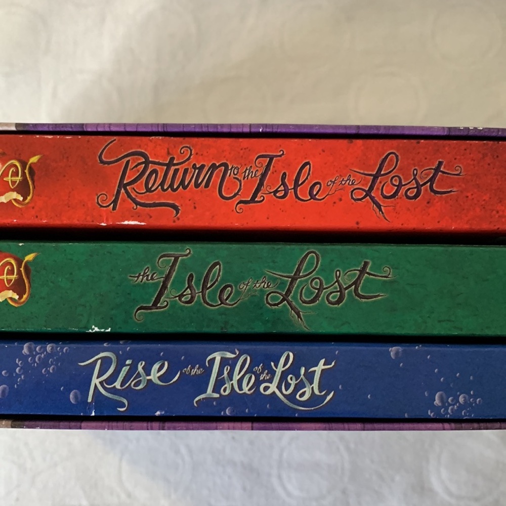 The Descendants Novels The Isle of the Lost 3 Book Series - Picture 8 of 8